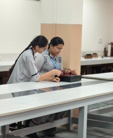 Physics Lab (10)