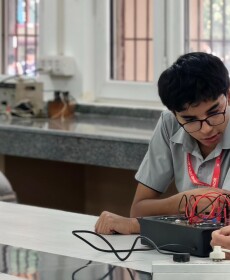 Physics Lab (5)