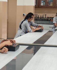 Physics Lab (2)