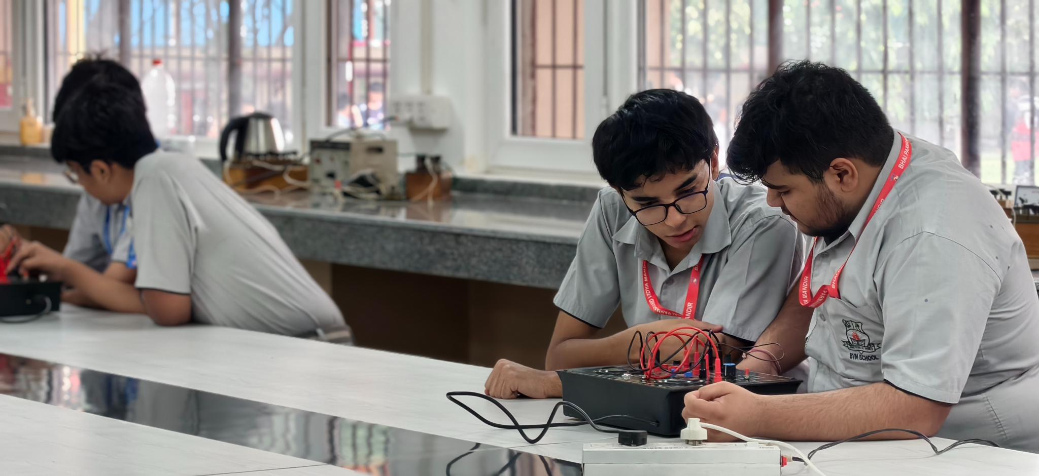 Physics Lab (5)