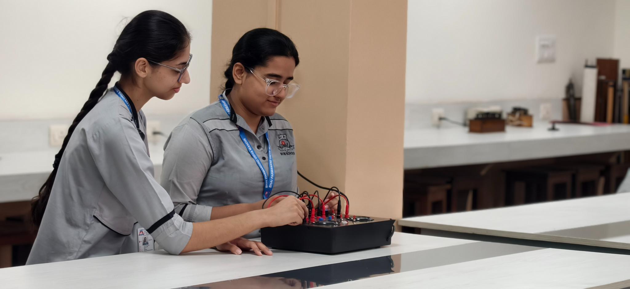 Physics Lab (6)