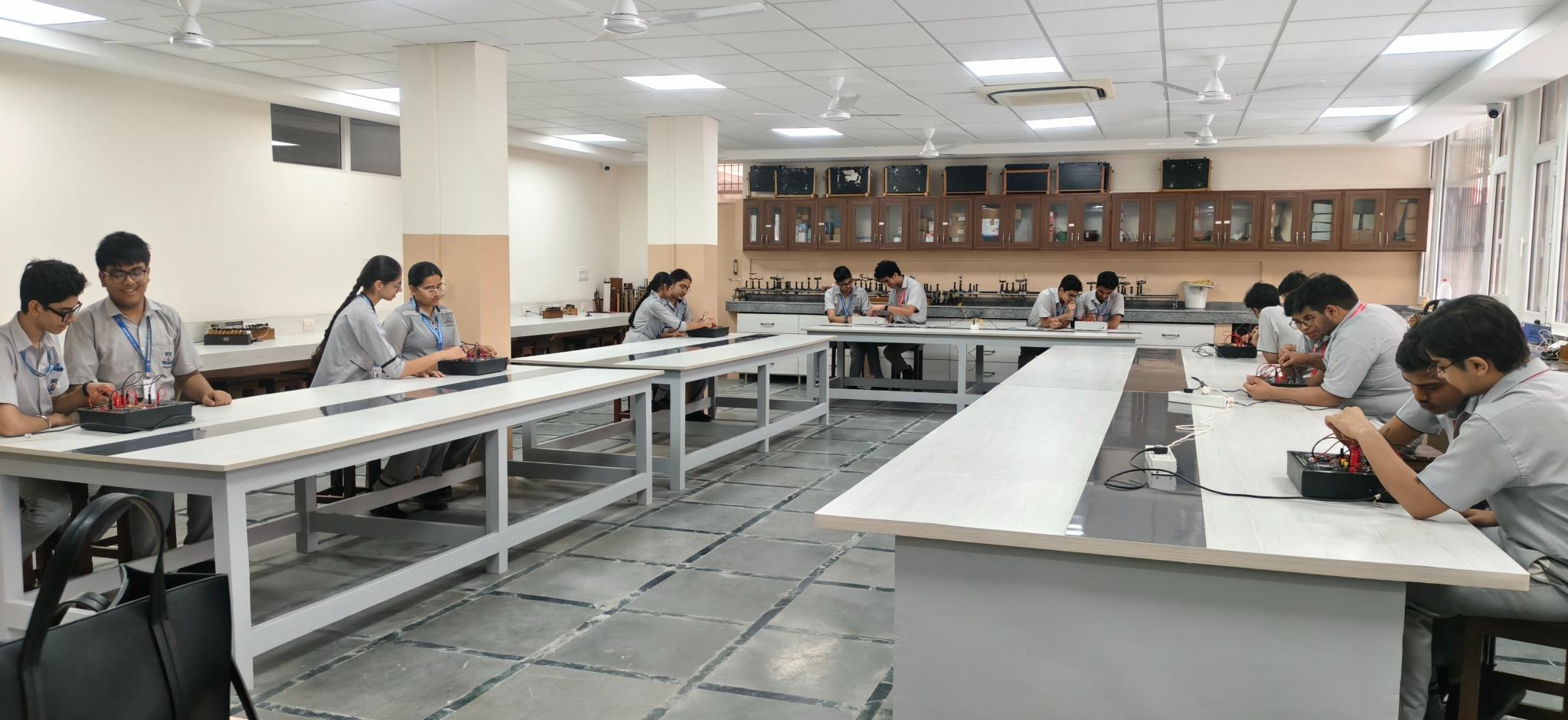 Physics Lab (8)